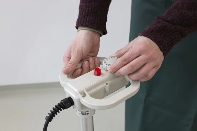 Подогреватель молока с изогнутой ручкой 81.5см