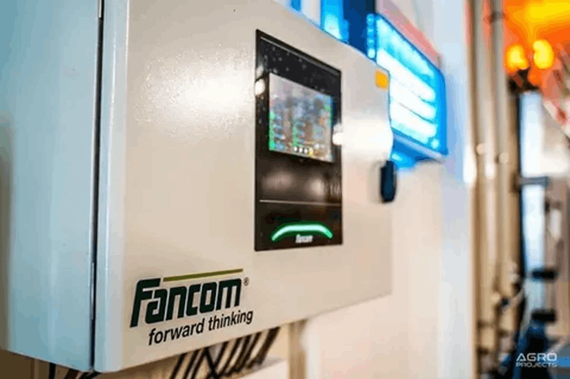 Компьютер Lumina Mux 8/16 touch multi.uni 