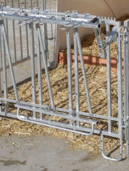 Держатель для кормушки 82см