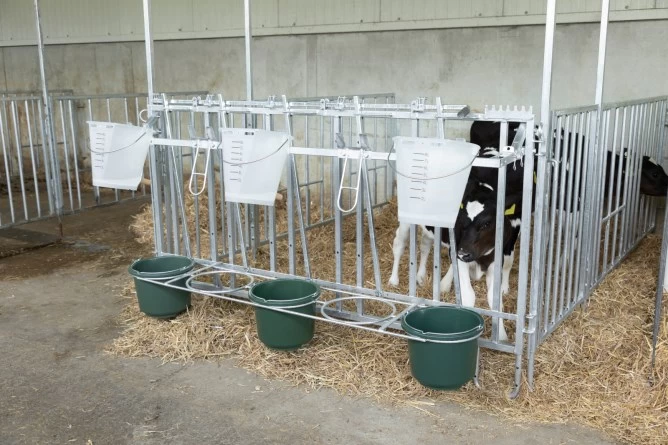 Держатель на 7 ведер для бокса Премиум-класса