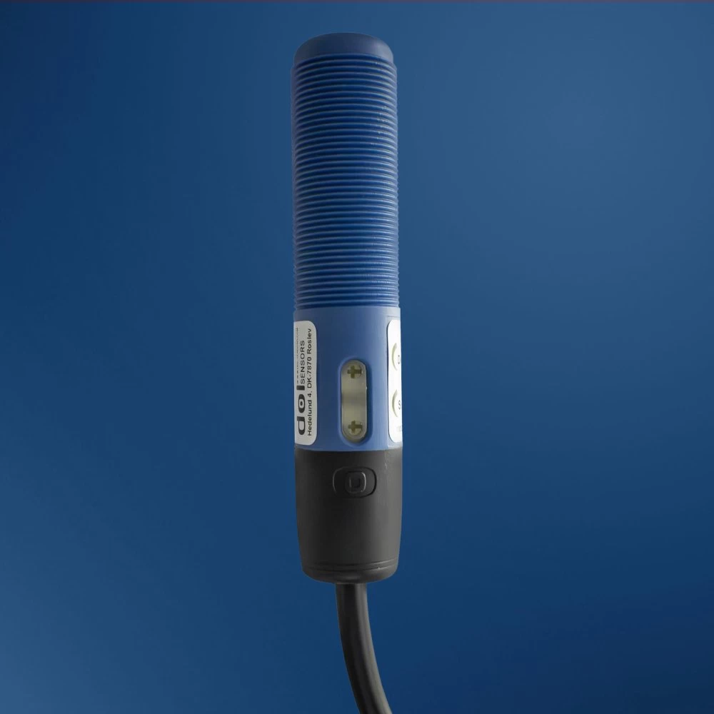 Емкостный/бесконтактный датчик  DOL 26 CA-P-M18-NF-CA-SCR-B-2T С РЕЗЬБОЙ