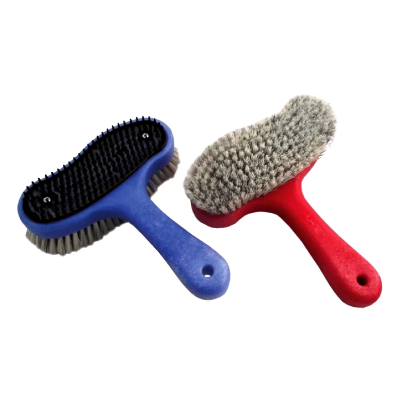 Щетка для лошадей двусторонняя