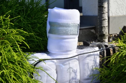 Бандаж для копыт Ковальеро 300х12см, флисовый белого цвета