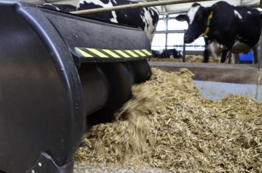 Пододвигатель корма Butler Gold