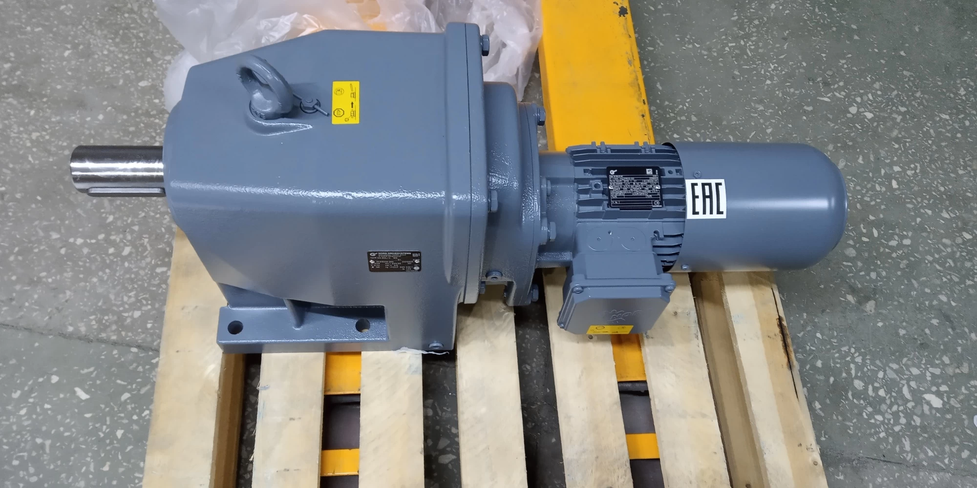 Мотор-редуктор 0,75кВт SK 53-80 L/4 WE