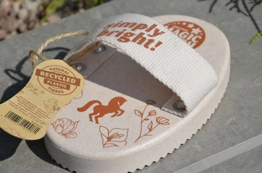 Щетка для лощади 16х11см