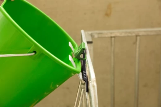 Защита от сбрасывания Bucket Guard с возможностью регулировки