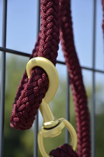 Чумбур Классик бордовый с карабином