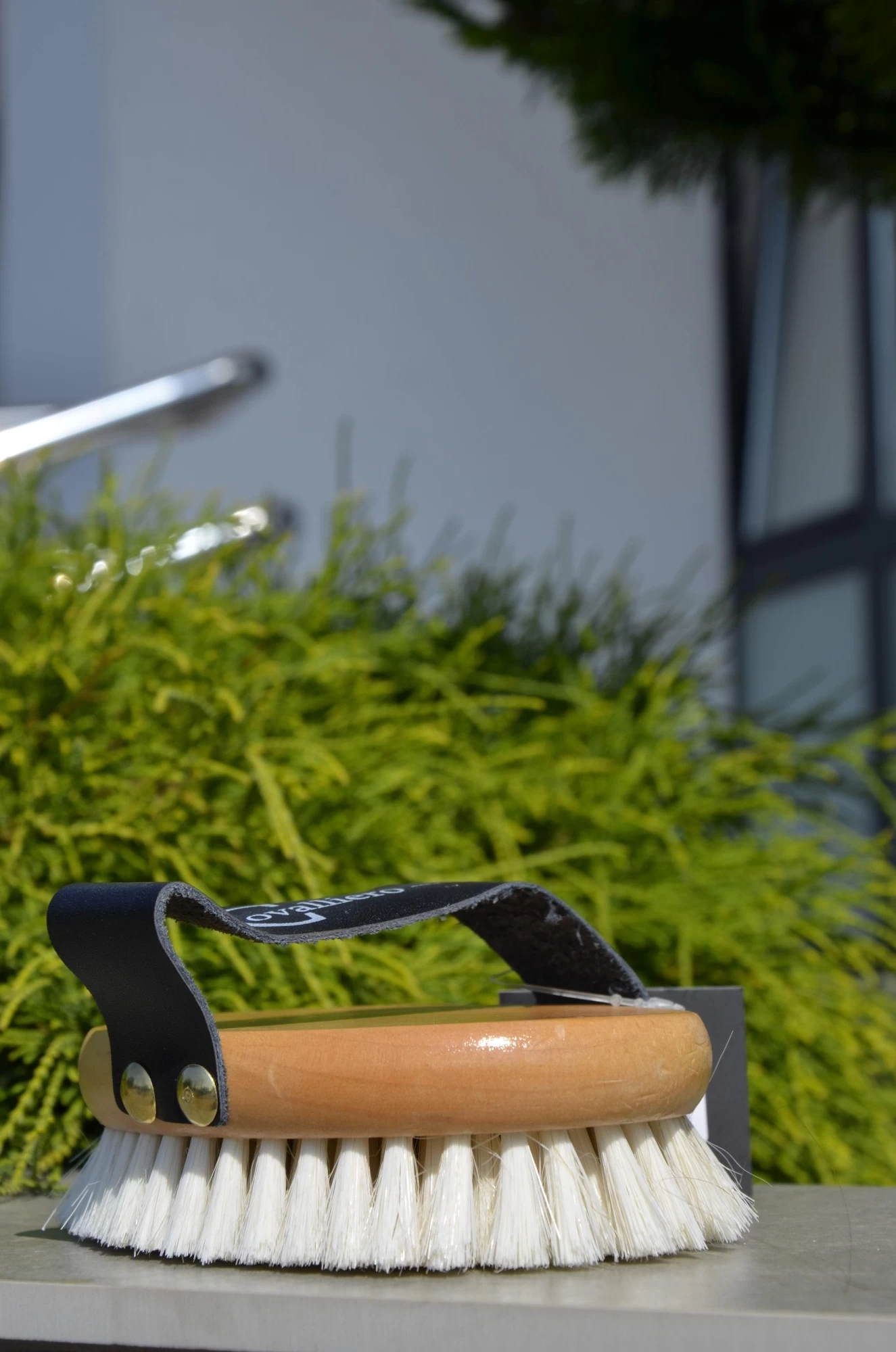 Щетка для лошадей Ковальеро 13см, натуральный волос