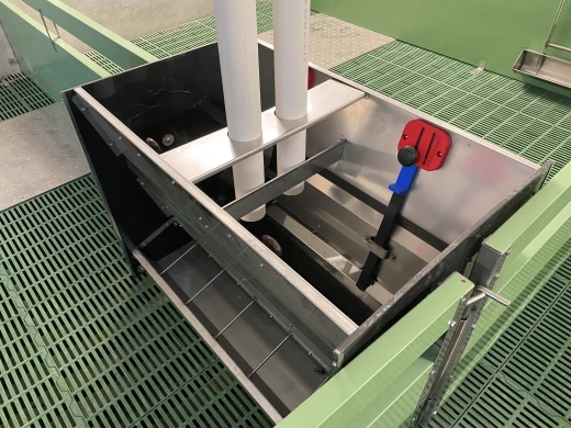 Кормовой автомат AP3T MF для откормочников, в разобранном виде