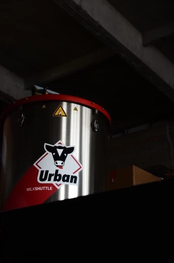 Молочное такси с электроприводом, 200л